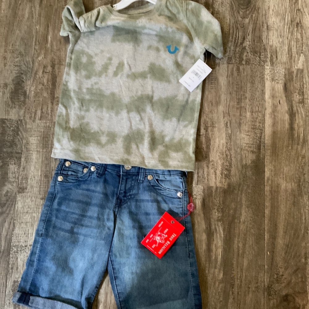 True Religion size 6 Jean short set tye dye